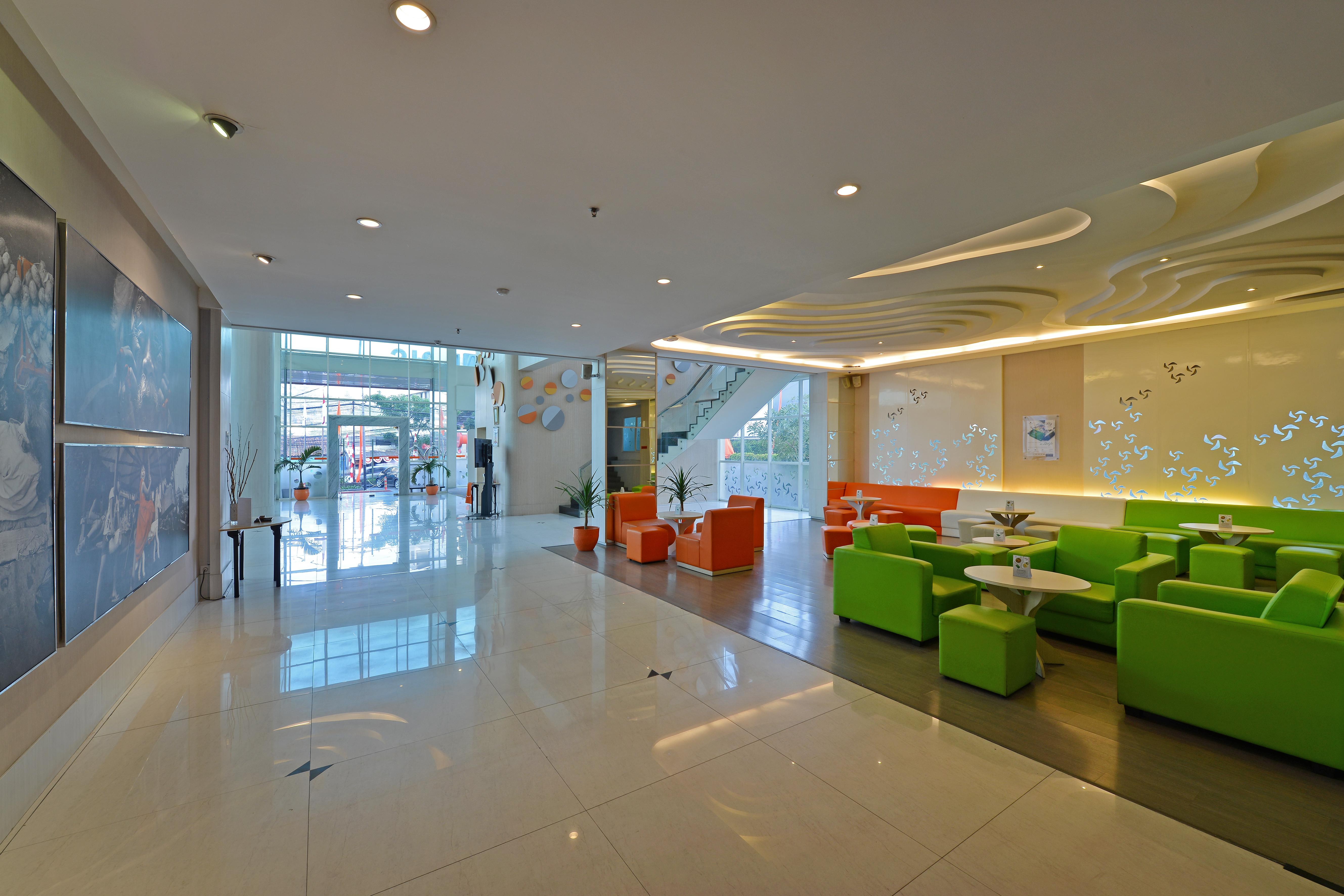 HARRIS Hotel & Conventions Ciumbuleuit - Bandung Buitenkant foto
