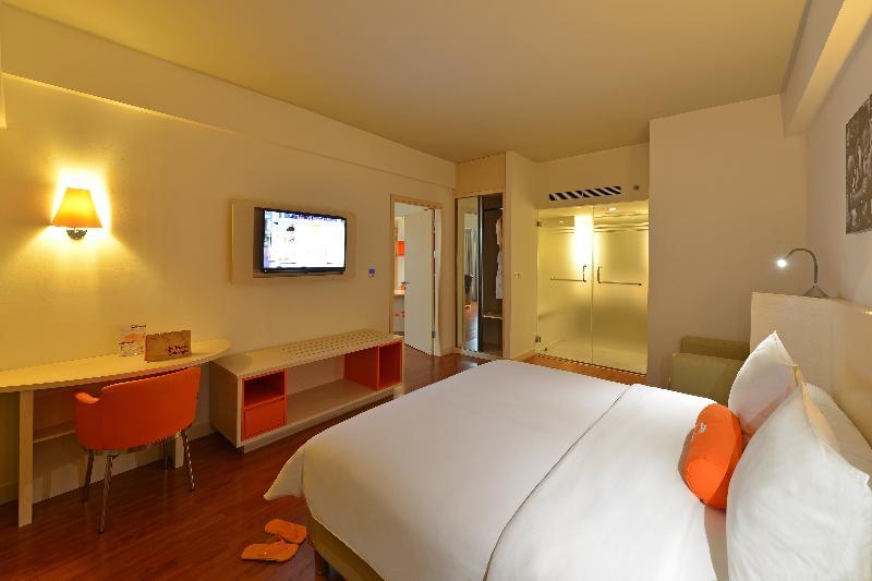 HARRIS Hotel & Conventions Ciumbuleuit - Bandung Buitenkant foto
