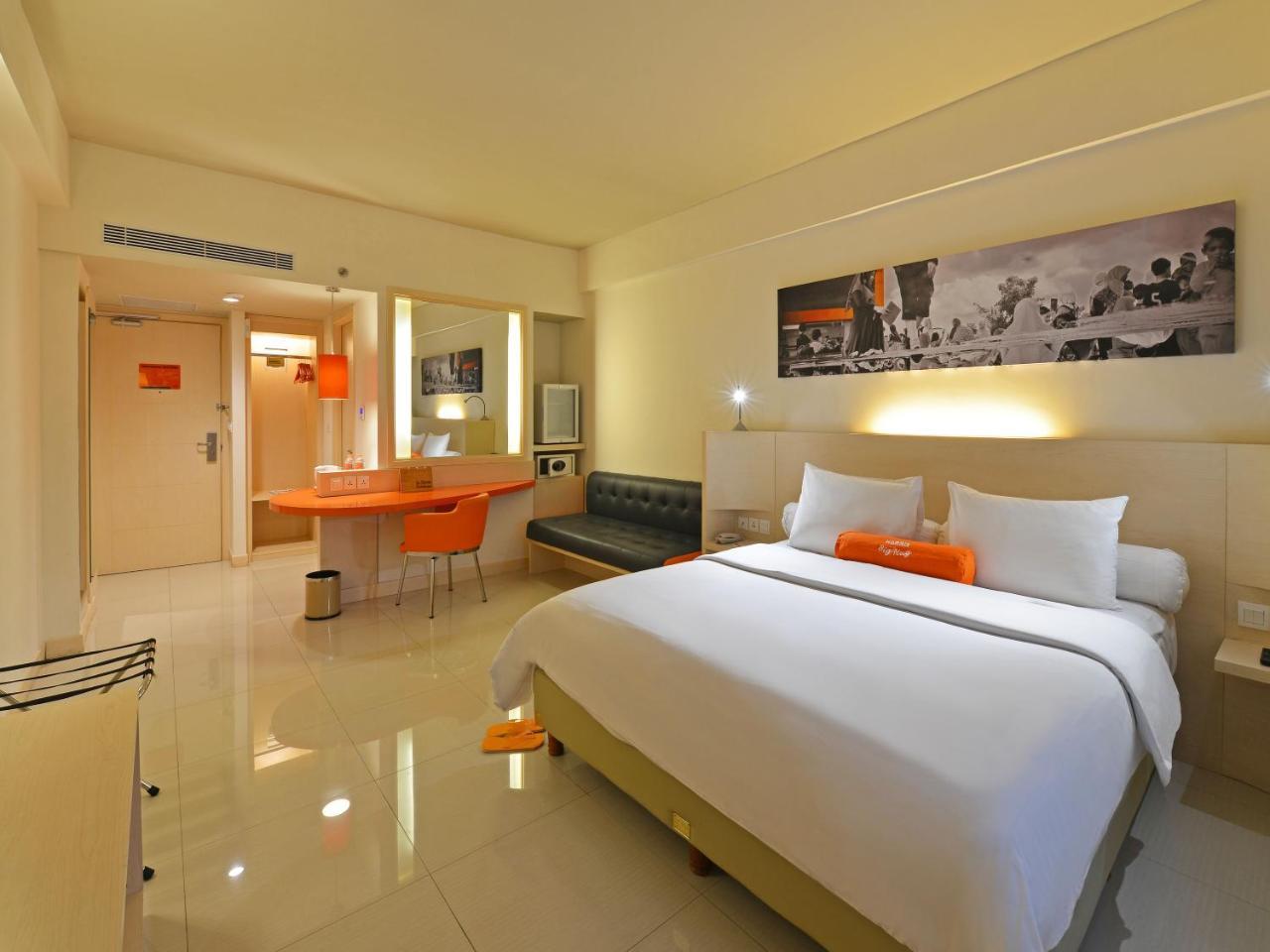 HARRIS Hotel & Conventions Ciumbuleuit - Bandung Buitenkant foto